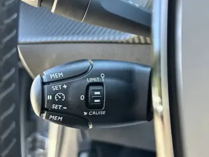 Photo 15 Peugeot 208  PureTech 100 S&S BVM6