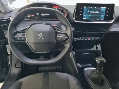 Photo 15 Peugeot 2008  PureTech 100 S&S BVM6