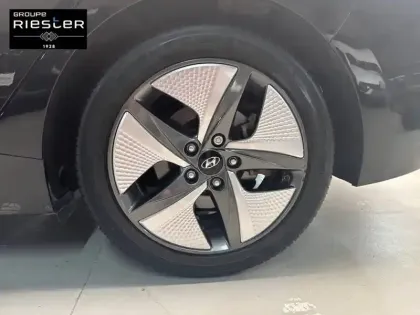 Photo 10 Hyundai Ioniq  Hybrid 141 ch