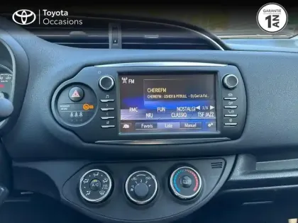 Photo 14 Toyota Yaris  110 VVT-i Design CVT 5p