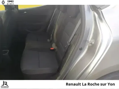 Photo 18 Renault Clio  1.6 E-Tech hybride 145ch Equilibre