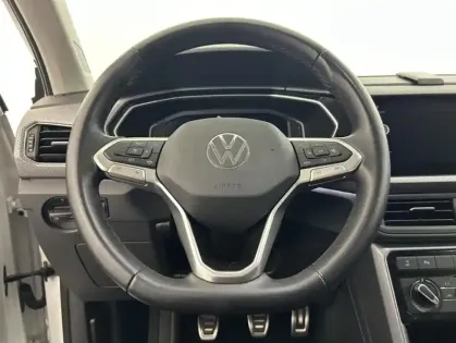 Photo 14 Volkswagen T-cross 1.0 TSI 110 Start/Stop BVM6 Active 5p