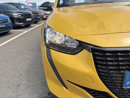 Photo 15 Peugeot 208  PureTech 75 S&S BVM5
