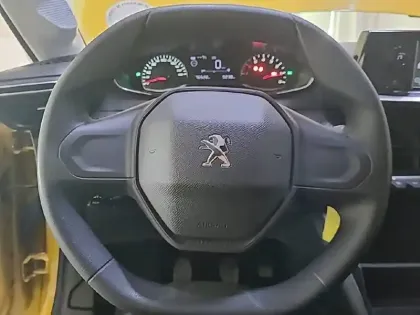 Photo 48 Peugeot 208  PureTech 75 S&S BVM5