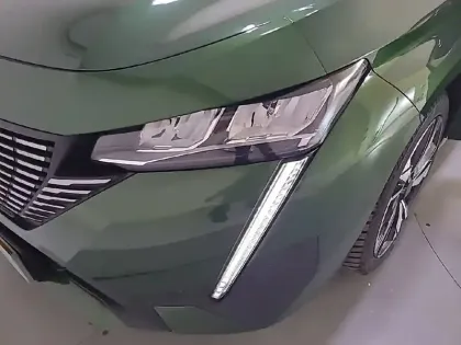 Photo 15 Peugeot 308  PureTech 130ch S&S EAT8
