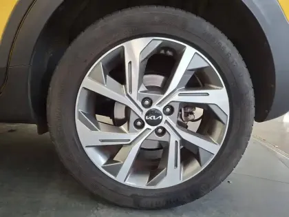 Photo 10 Kia Stonic  1.0 T-GDi 120 ch MHEV DCT7