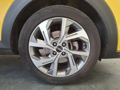 Photo 11 Kia Stonic  1.0 T-GDi 120 ch MHEV DCT7