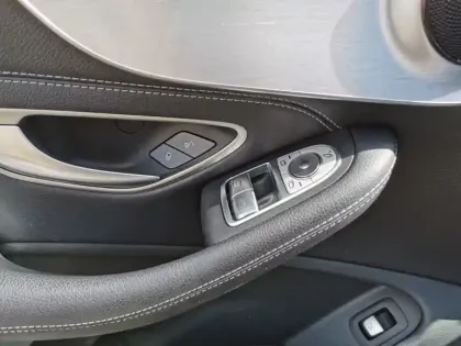 Photo 12 Mercedes Classe C 220 d Sportline 170 ch 9G-tron