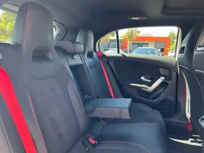Photo 12 Mercedes Classe A Mercedes-AMG A 35 4MATIC