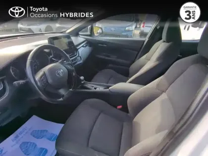 Photo 10 Toyota C-HR  122h Dynamic 2WD E-CVT RC18