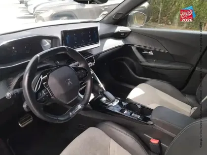 Photo 14 Peugeot 2008  e- 136ch GT