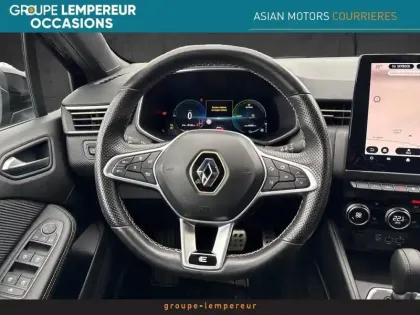 Photo 11 Renault Clio  1.6 E-Tech hybride 145ch Engineered
