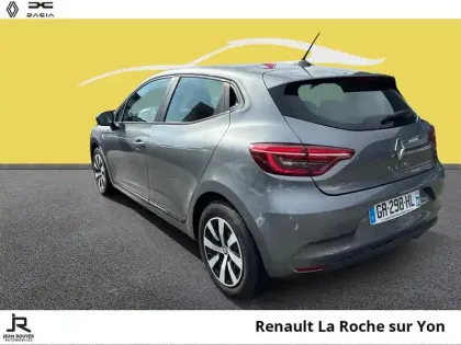 Photo 9 Renault Clio  1.6 E-Tech hybride 145ch Equilibre