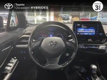 Photo 8 Toyota C-HR  122h Distinctive 2WD E-CVT