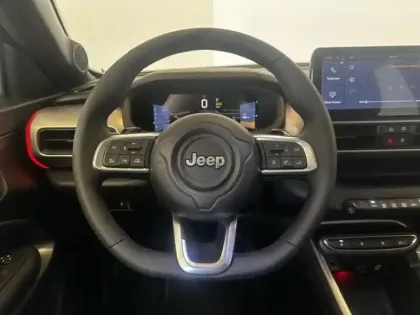 Photo 5 Jeep Avenger  1.2 Turbo T3 145ch MHEV Overland BVR6 4xe