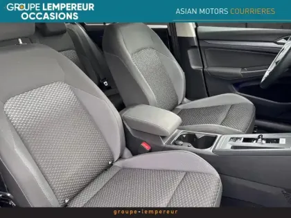 Photo 8 Volkswagen Golf  1.0 eTSI OPF 110ch Active DSG7