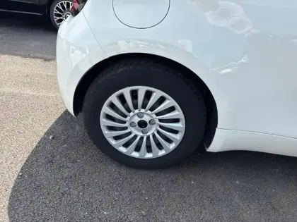 Photo 10 Fiat 500  e 95ch Action