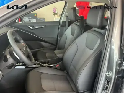 Photo 10 Kia Niro  1.6 GDi 138ch HEV Active DCT6