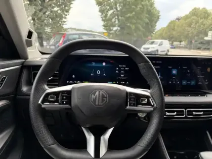 Photo 16 Mg EHS PHEV LUXURY