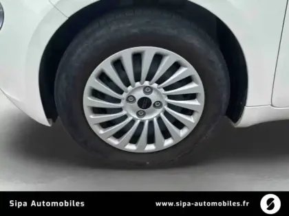 Photo 8 Fiat 500  e 95 ch
