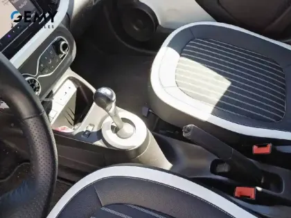 Photo 11 Renault Twingo  III E-Tech