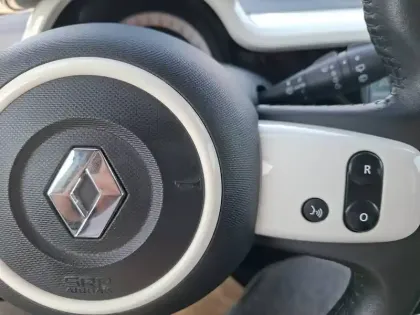 Photo 34 Renault Twingo  III E-Tech