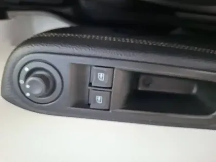 Photo 40 Renault Twingo  III E-Tech