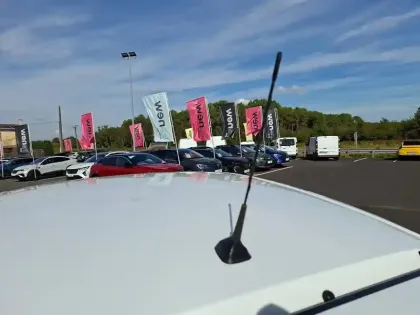 Photo 7 Renault Twingo  III E-Tech