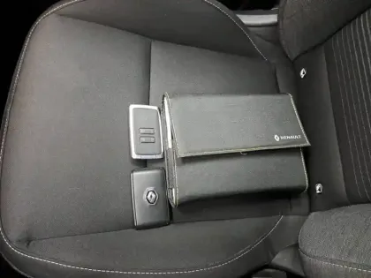 Photo 40 Renault Captur  TCe 90 - 21