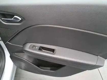 Photo 22 Renault Captur  TCe 90 - 21
