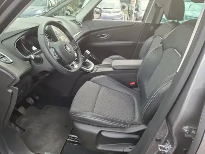 Photo 13 Renault Scenic Grand  TCe 140