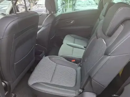 Photo 17 Renault Scenic Grand  TCe 140