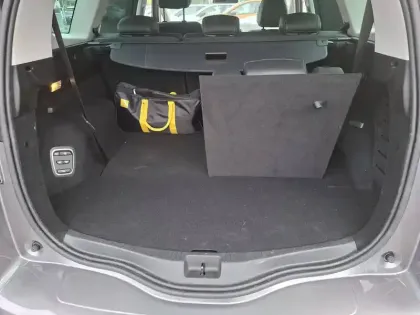 Photo 43 Renault Scenic Grand  TCe 140