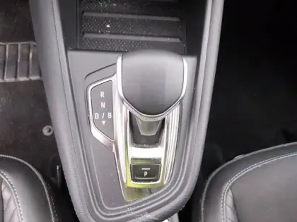 Photo 12 Renault Captur  E-Tech full hybrid 145 ch