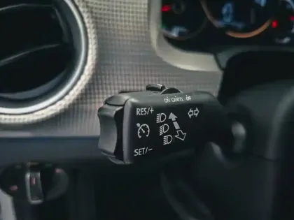 Photo 24 Volkswagen Up e- Electrique
