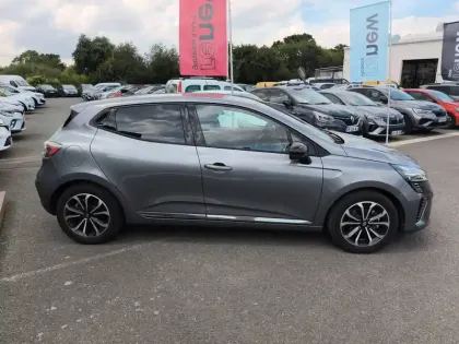 Photo 5 Renault Clio  E-Tech full hybrid 145