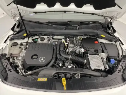 Photo 19 Mercedes GLA  250 e 8G-DCT
