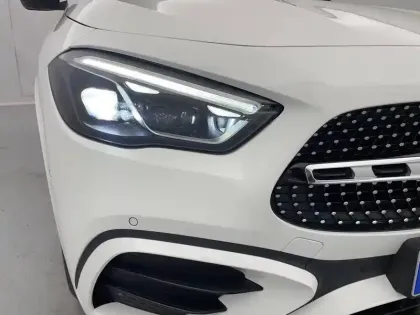 Photo 32 Mercedes GLA  250 e 8G-DCT