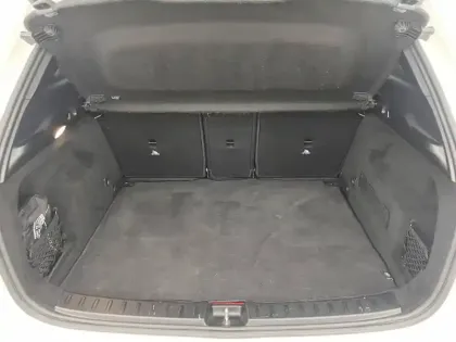 Photo 13 Mercedes GLA  250 e 8G-DCT