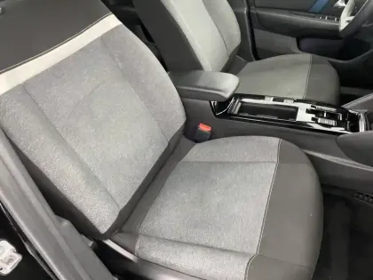 Photo 30 Citroën C4 e- 136 ch Automatique
