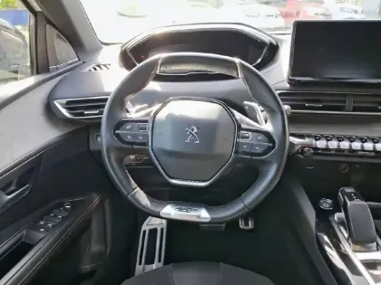 Photo 8 Peugeot 3008  Hybrid 225 e-EAT8