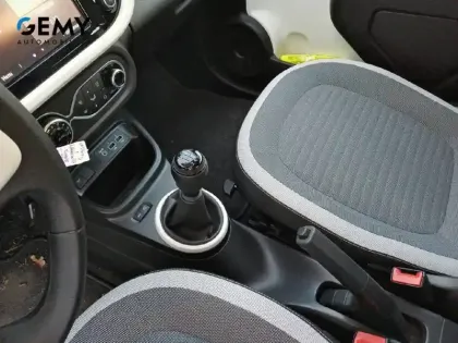 Photo 11 Renault Twingo  III SCe 65