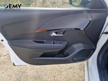 Photo 11 Peugeot 208  PureTech 100 S&S BVM6