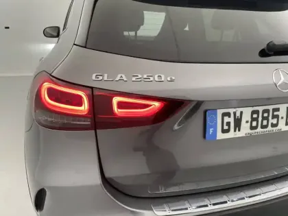Photo 29 Mercedes GLA  250 e 8G-DCT