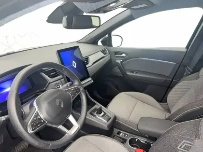 Photo 28 Renault Captur  E-Tech full hybrid 160 ch