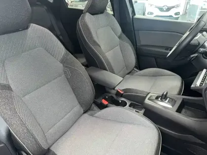 Photo 24 Renault Captur  E-Tech full hybrid 160 ch