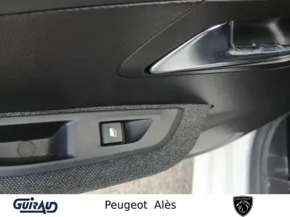 Photo 13 Peugeot 208  PureTech 75 S&S BVM5