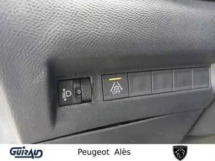 Photo 14 Peugeot 208  PureTech 75 S&S BVM5