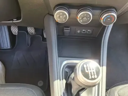 Photo 7 Renault Captur  TCe 90