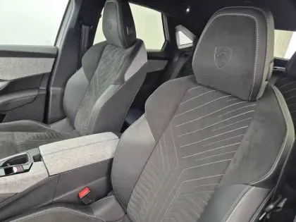 Photo 8 Peugeot 3008  Hybrid 136 e-DCS6